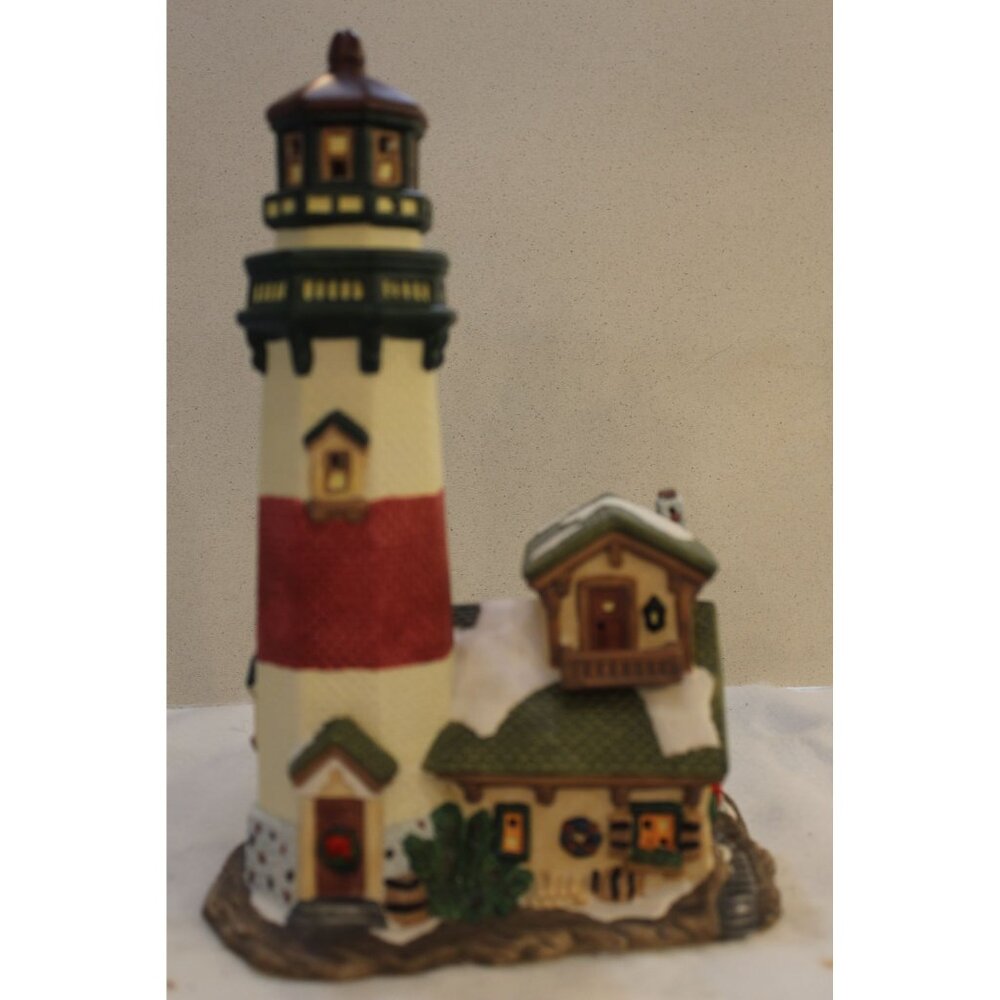 Santa's Workbench Victorian - Canoe Point Lighthouse - 1999 - #479-4780 - Picture 2 of 4